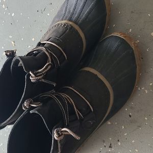 Sorel Black and Tan Ankle Boots